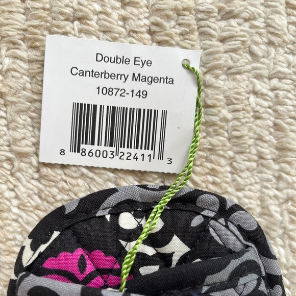 Vera Bradley Double Eye Canterberry Magenta Quilted Soft Case, New with Tag - Picture 3 of 3